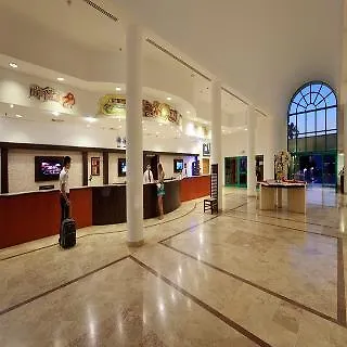 فندق Swandor & كمر